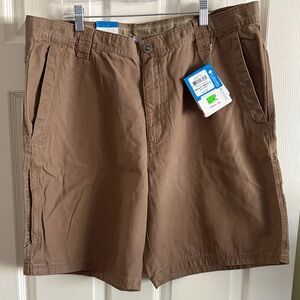 Columbia Men’s Shorts NWT Brown Size 38